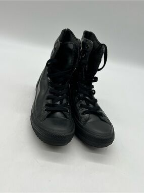 Converse Chuck Taylor All Star Women 8.5 Black Leather High Rise Back Zip Boots.
